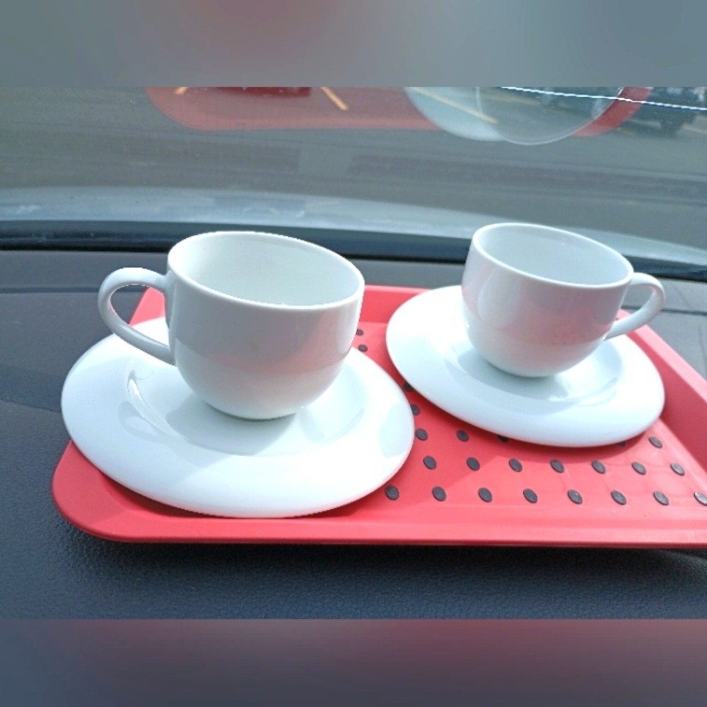 2 X Japanese design cappuccino latte cups with matching saucers 5 oz barley used